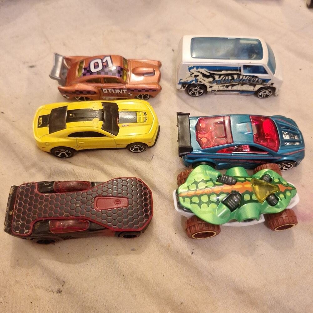 6 Mattel assorted preowned 2001-2011 HOT WHEELS Swamp Buggy, Solar Reflex, Van